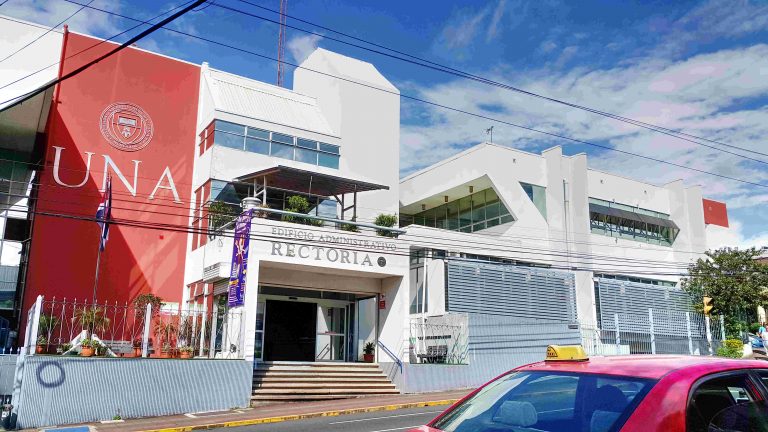 UNA evacúa instalaciones por amenaza de ataque armado