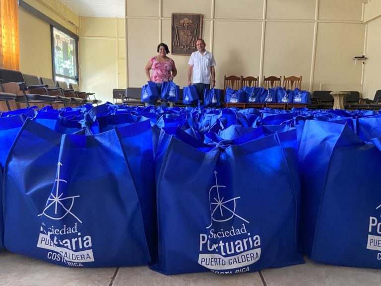 Sociedad Portuaria Caldera entrega alimentos a 1000 familias de Puntarenas