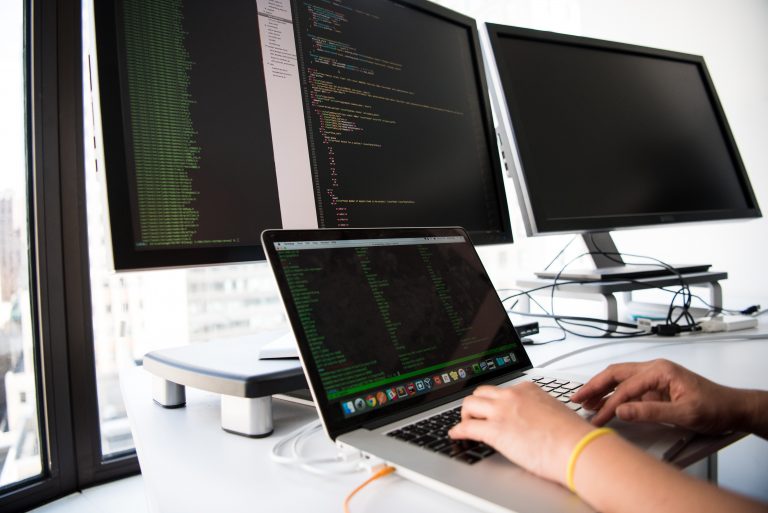 Las estructuras o bases de datos permiten una mejor administración de la información en las empresas