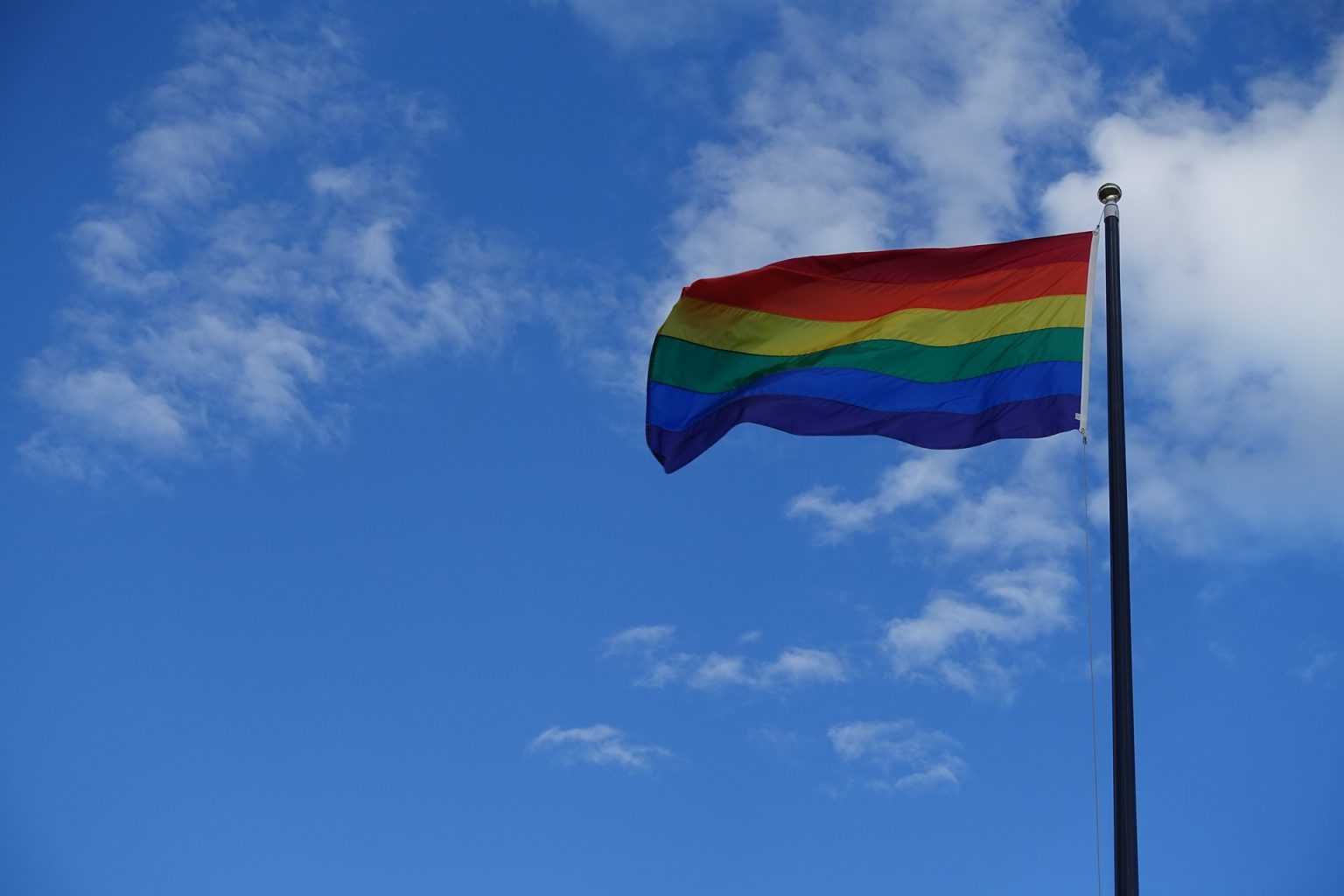 Imagen principal del artículo: Las empresas y el 26M: el mal negocio de discriminar