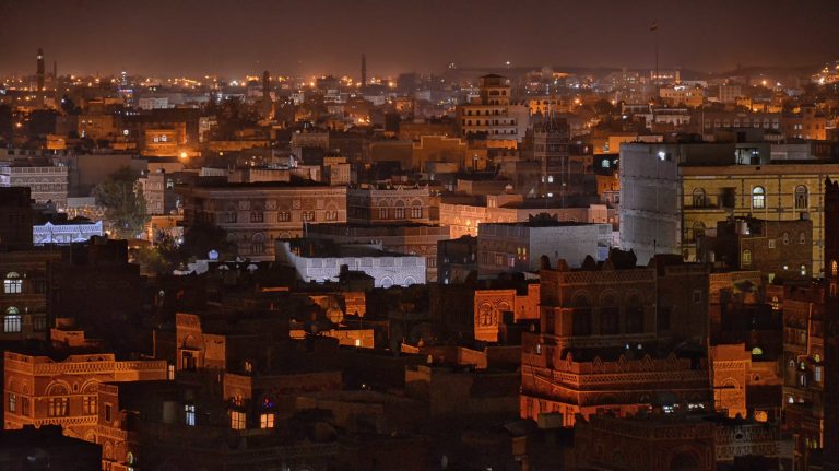 ONU alerta que el fondo de ayuda humanitaria para Yemen no tiene recursos para cerrar el año