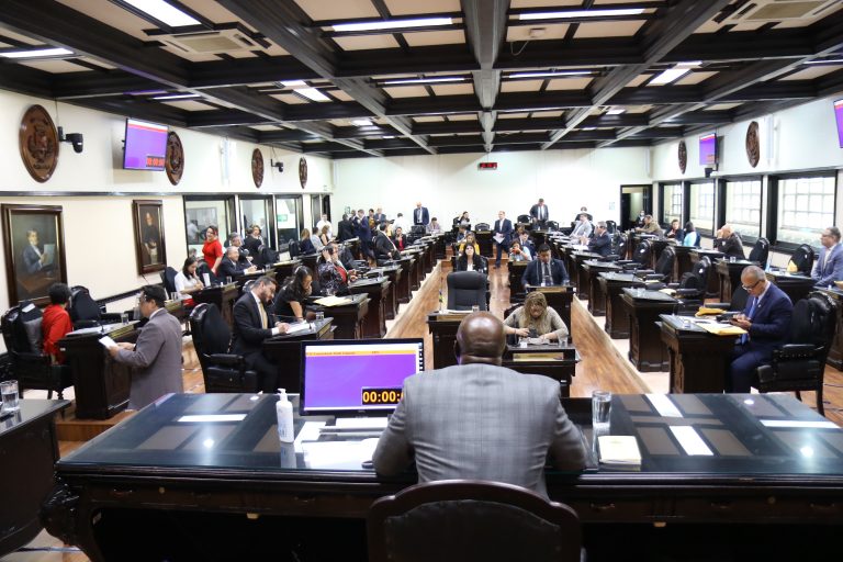 Avalan más recursos a Cruz Roja; personas que no se pensionen podrán retirar el ROP