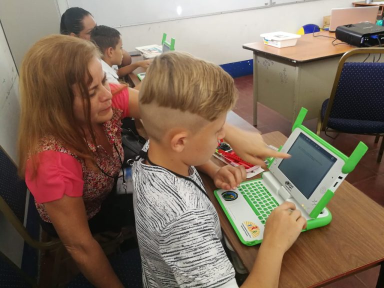 Fundación Quirós Tanzi habilita cursos sobre tecnología y educación para docentes en casa