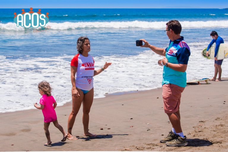 De vender y consumir drogas a revivir ACOS, la asociación pionera del surf en Costa Rica