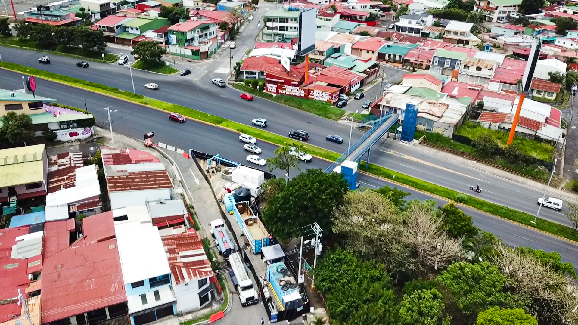 Imagen principal del artículo: AyA construye conducto sanitario debajo de Circunvalación en Zapote