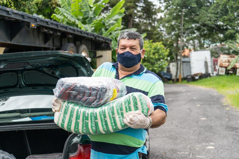 Campaña lleva alimento a personas en situación de calle durante los tres meses de la pandemia