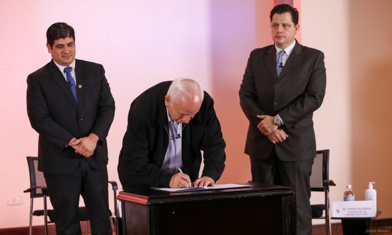 Firman contrato de ampliación de vías entre La Angostura y de Barranca-Limonal