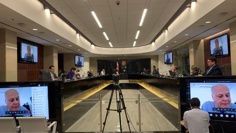 Tras más de 9 horas de sesión, Corte Plena rechaza investigar manejo de conflictos de interés de Emilia Navas