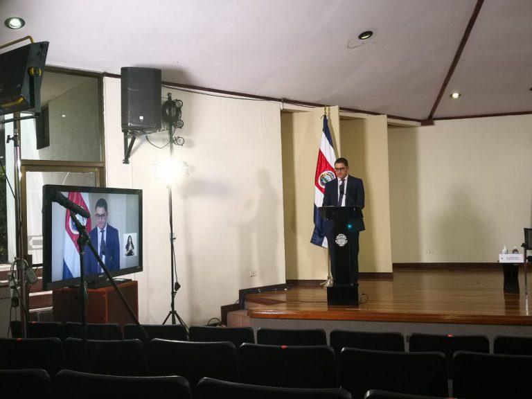Costas claman por la apertura de sus playas; Salud sostiene que no es el momento