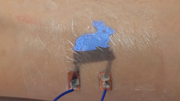 Imagen principal del artículo: Google experimenta con un tatuaje inteligente que convierte la piel en una especie de pantalla táctil