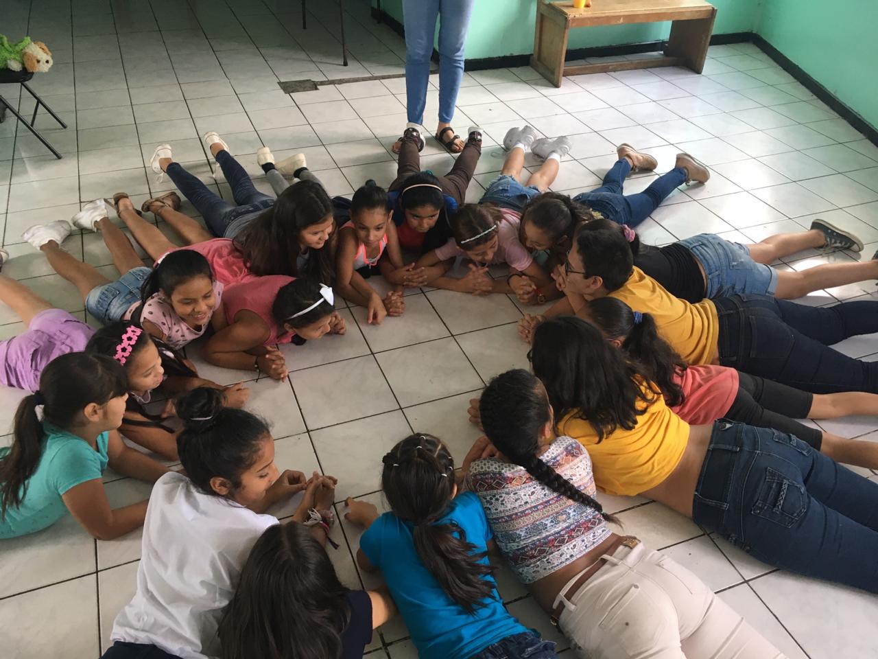 Imagen principal del artículo: Soy Niña pide ayuda para llegar a las menores en sus hogares en esta época de pandemia