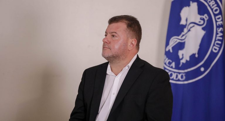 De audios infiltrados, renuncias inevitables y mascarillas obligatorias