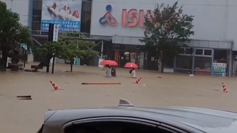 Inundaciones en Japón; Ecuador renegocia deuda