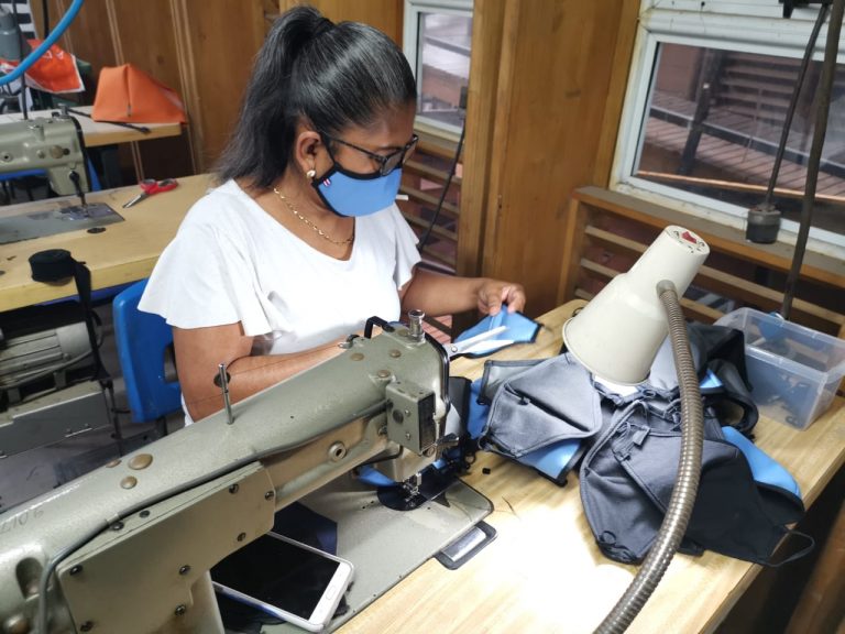 Sifais capacita a los jóvenes de La Carpio para promover el desarrollo en la comunidad