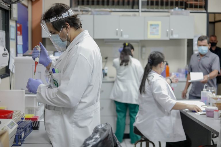 Sistema de vigilancia de la CCSS anticipa posibilidad de brotes de COVID-19