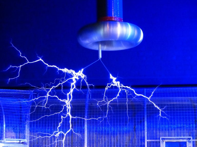 Corriente Inalámbrica: el gran sueño de Nikola Tesla