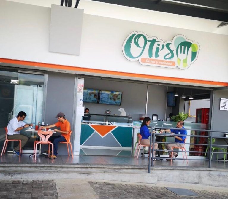 Restaurante en Orotina se reinventa al implementar el primer equipo de lavado de manos automatizado en el país