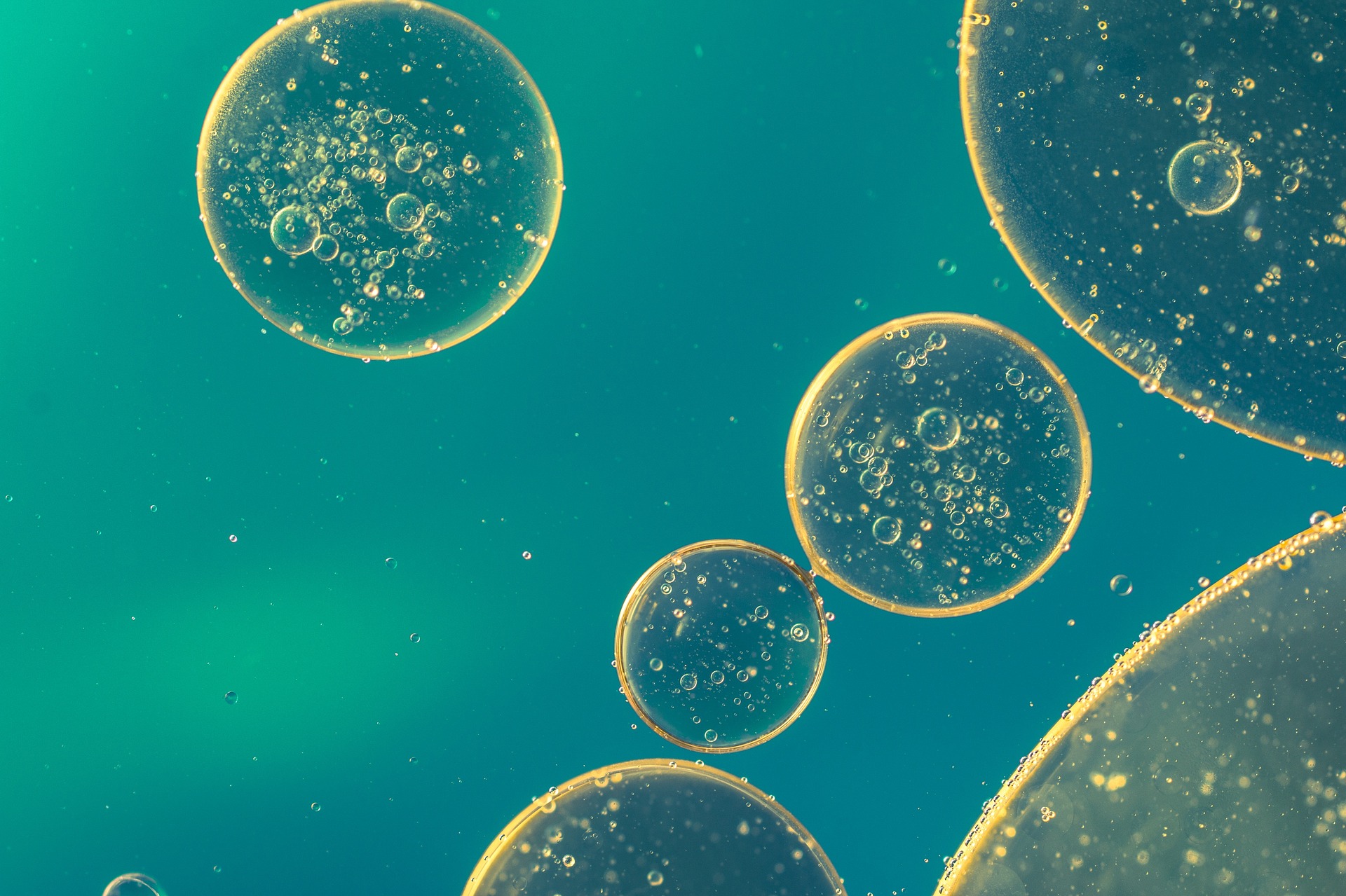 Imagen principal del artículo: La viscosidad: Importancia en sus procesos industriales y los factores que la afectan