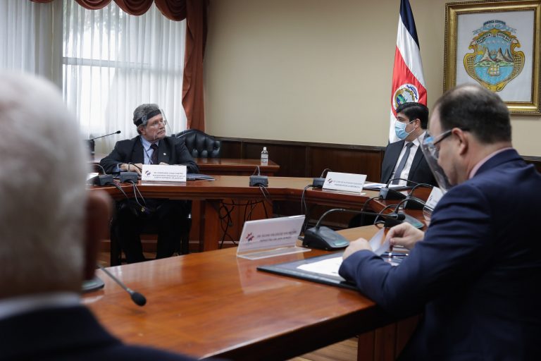 Corte advierte a presidente que no aguantan más recortes al presupuesto; necesitan otros 27.604 millones