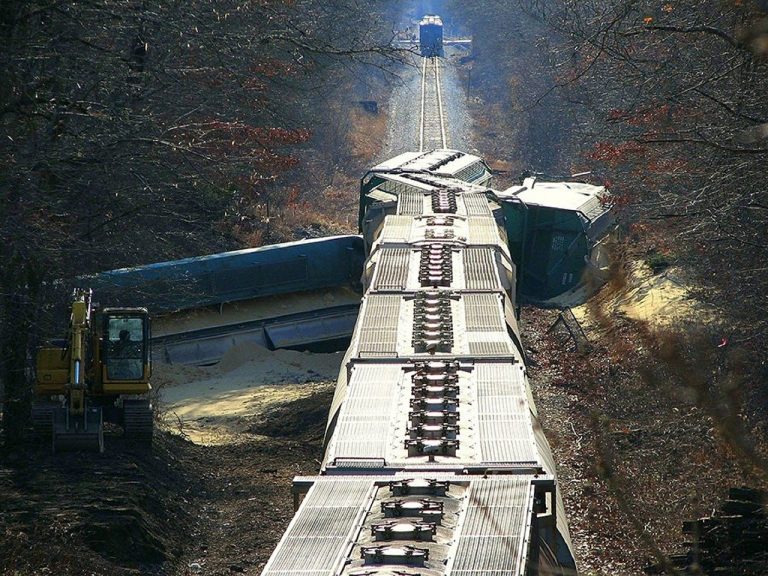 A propósito del proyecto del tren rápido de pasajeros