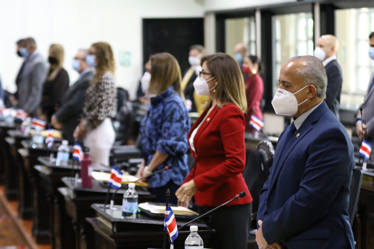 Imagen principal del artículo: La fracción más grande del Congreso declara "inaceptable" propuesta del Gobierno al FMI
