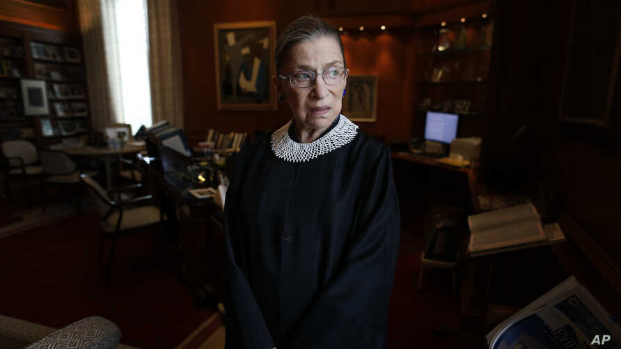 Imagen principal del artículo: Ruth Bader Ginsnburg, jueza de la Corte Suprema de EE.UU, murió hoy a los 87 años de edad