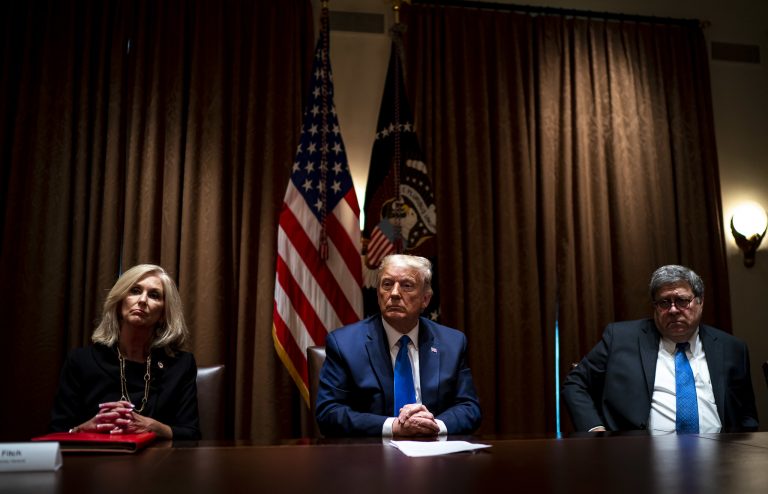 Impuestos de Trump calientan debate