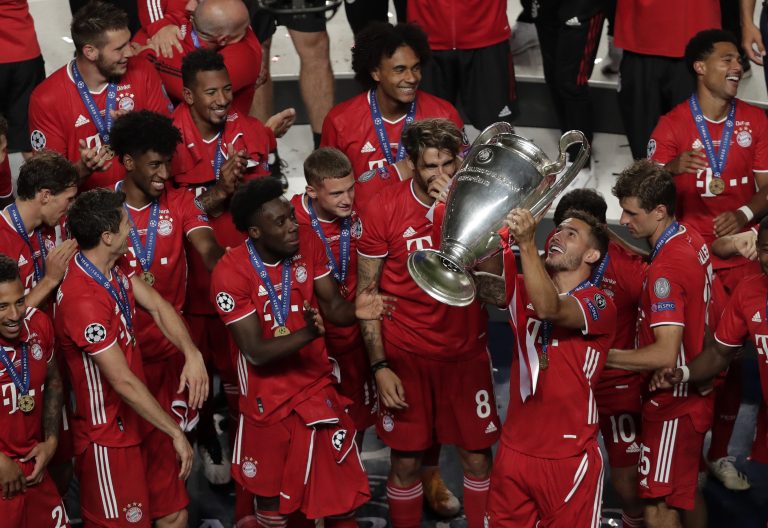 UEFA debe regresar $641 millones a televisoras por cambiar formato de Champions League