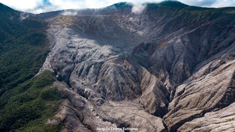 Un lugar para establecer una ruta geoturística: Los Quemaderos del volcán Poás