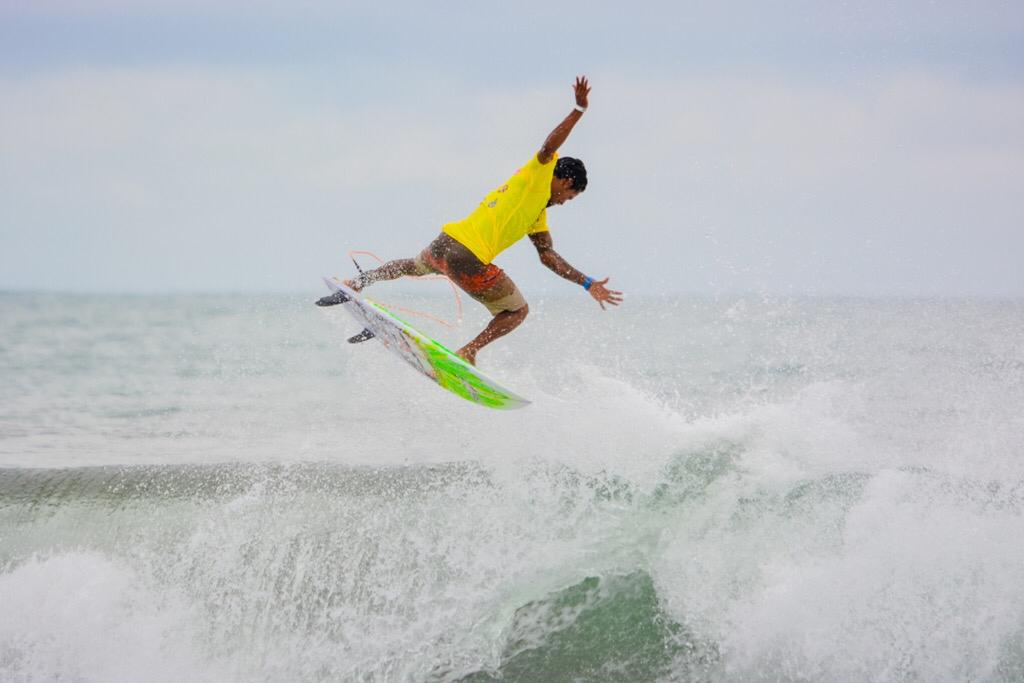 Imagen principal del artículo: El compromiso del surf con el ambiente nos llena de orgullo