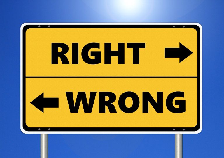 El particular dilema entre profesionalismo versus beneficio económico