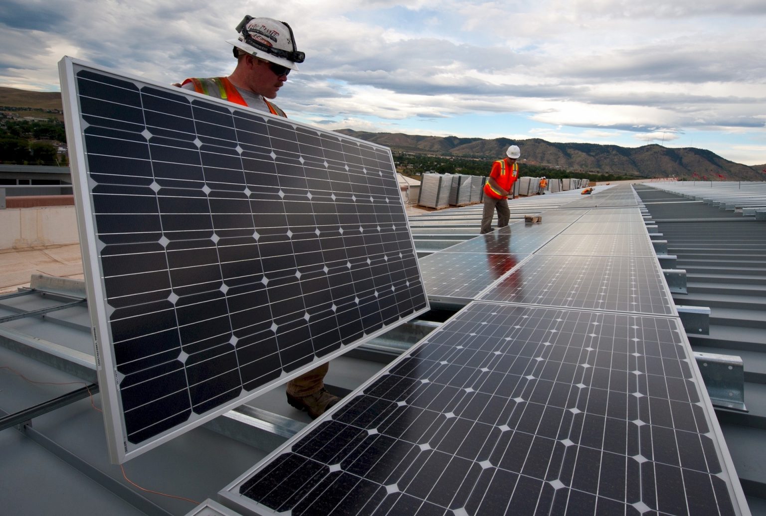 Imagen principal del artículo: Revolución energética: buenas prácticas de la instalación solar