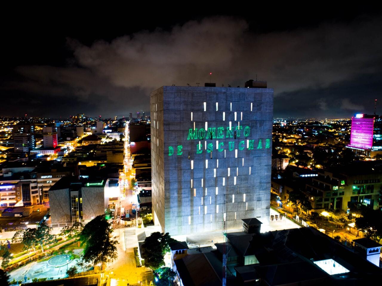 Imagen principal del artículo: Movimiento estudiantil llama a su inclusión en la mesa de diálogo