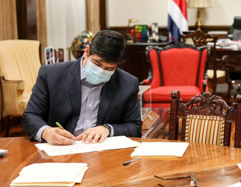  Carlos Alvarado y Eduardo Cruickshank convocan sesión de trabajo para diálogo multisectorial