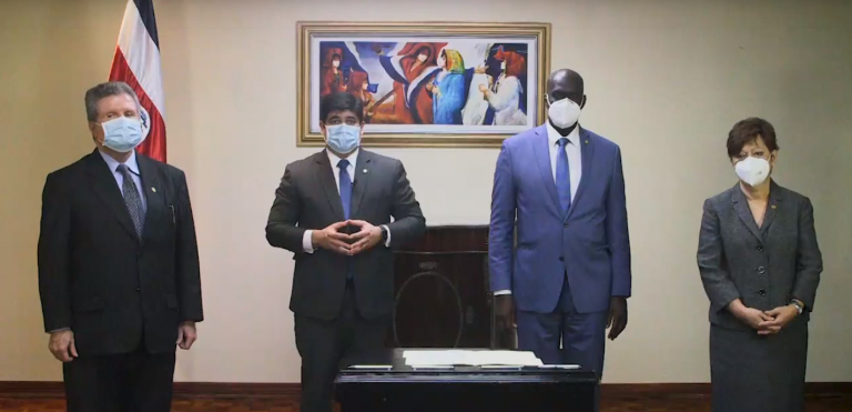 Presidentes de Supremos Poderes anuncian defensa de la democracia, institucionalidad y la Constitución