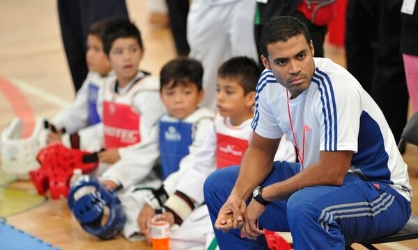 Imagen principal del artículo: Referente del taekwondo costarricense da ejemplo de solidaridad