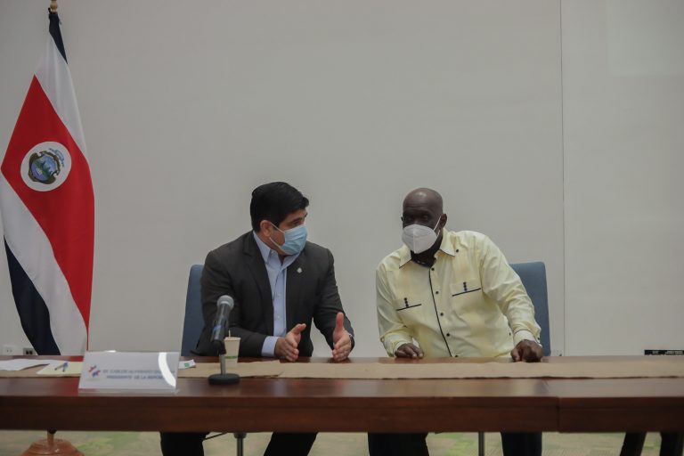 Mesas de diálogo: el vaso medio lleno