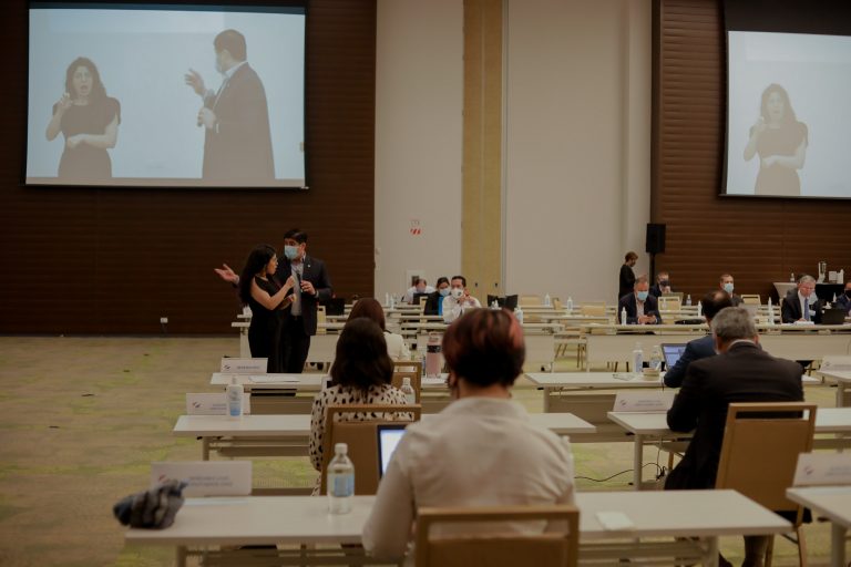 APSE se retira de mesa de diálogo tras acuerdo para vender cartera de crédito de Conape