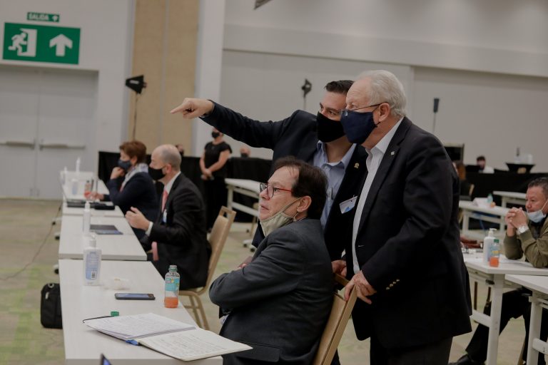 Tras negociación gobierno-sector privado, Mesa de Diálogo acuerda apoyar renta global