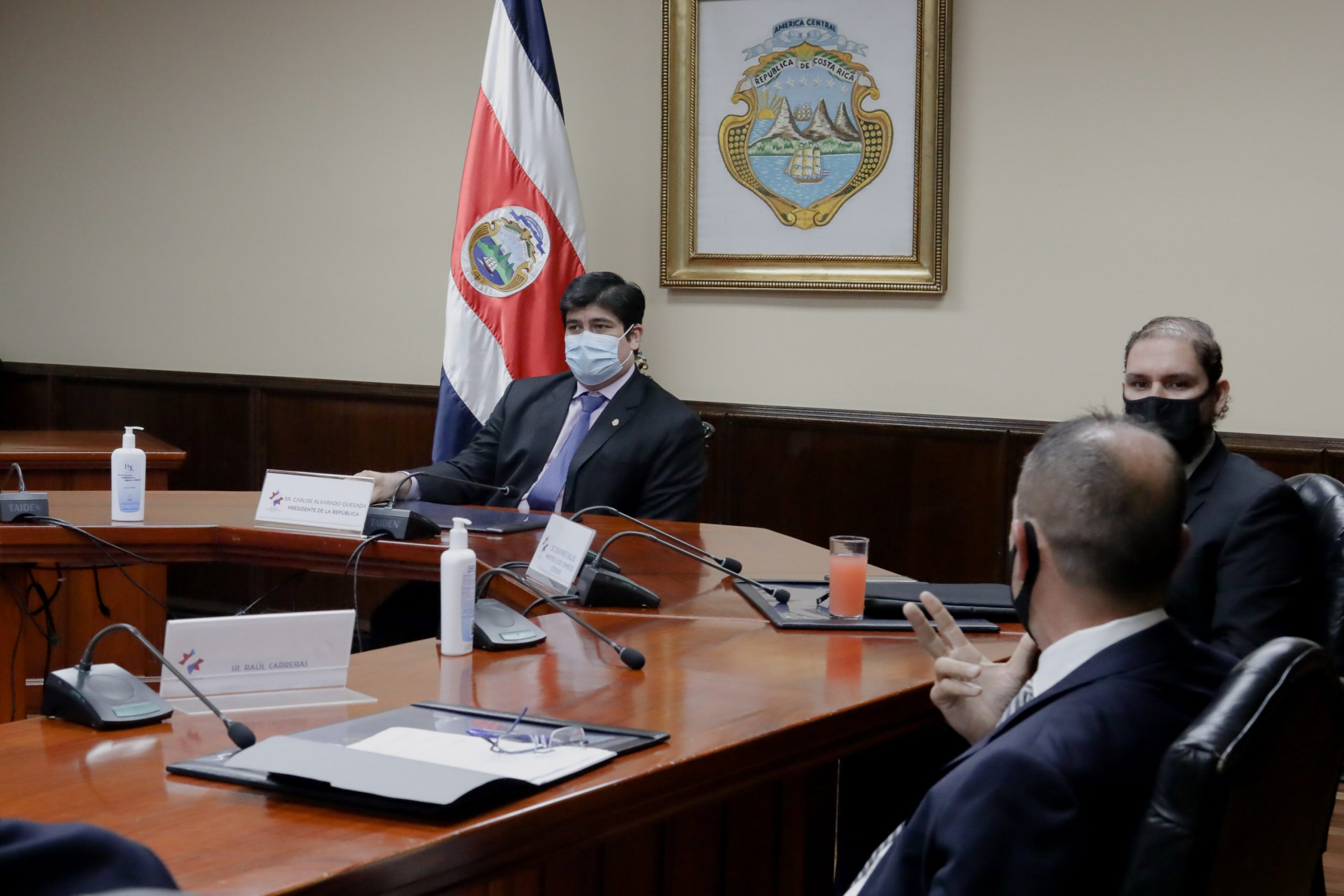 Imagen principal del artículo: CIEP: 2 de cada 3 personas califican negativamente la gestión de Carlos Alvarado