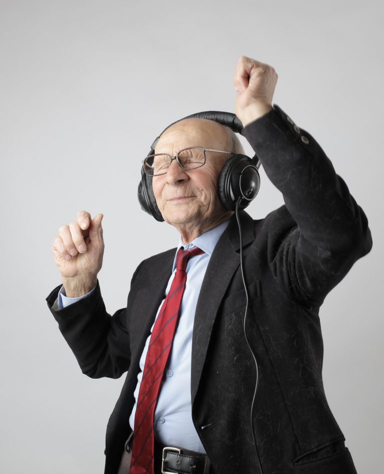 Excelentes herramientas tecnológicas para mejorar la calidad de vida del adulto mayor