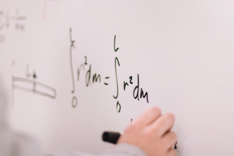 El uso de la configuración y la estabilidad geométrica