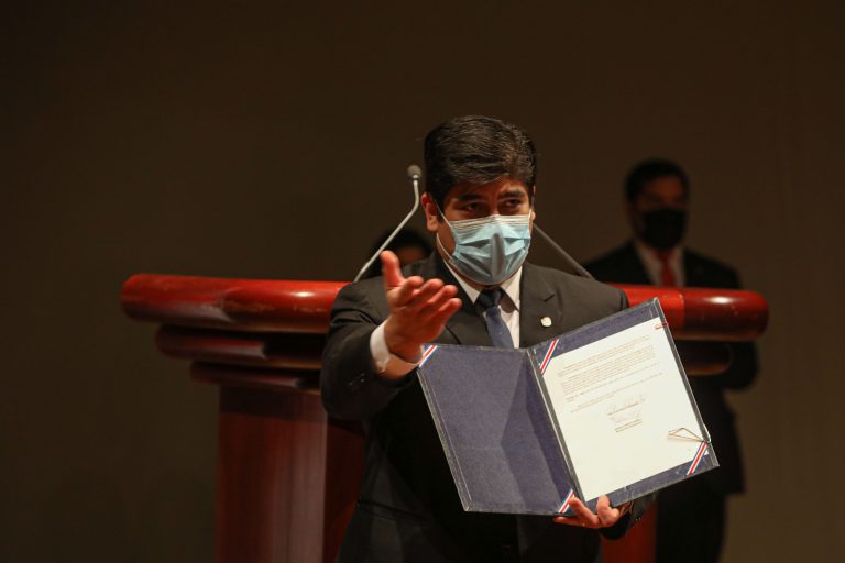 Informe legal señala que audiencia del Presidente por caso UPAD no debe hacerse en el Plenario