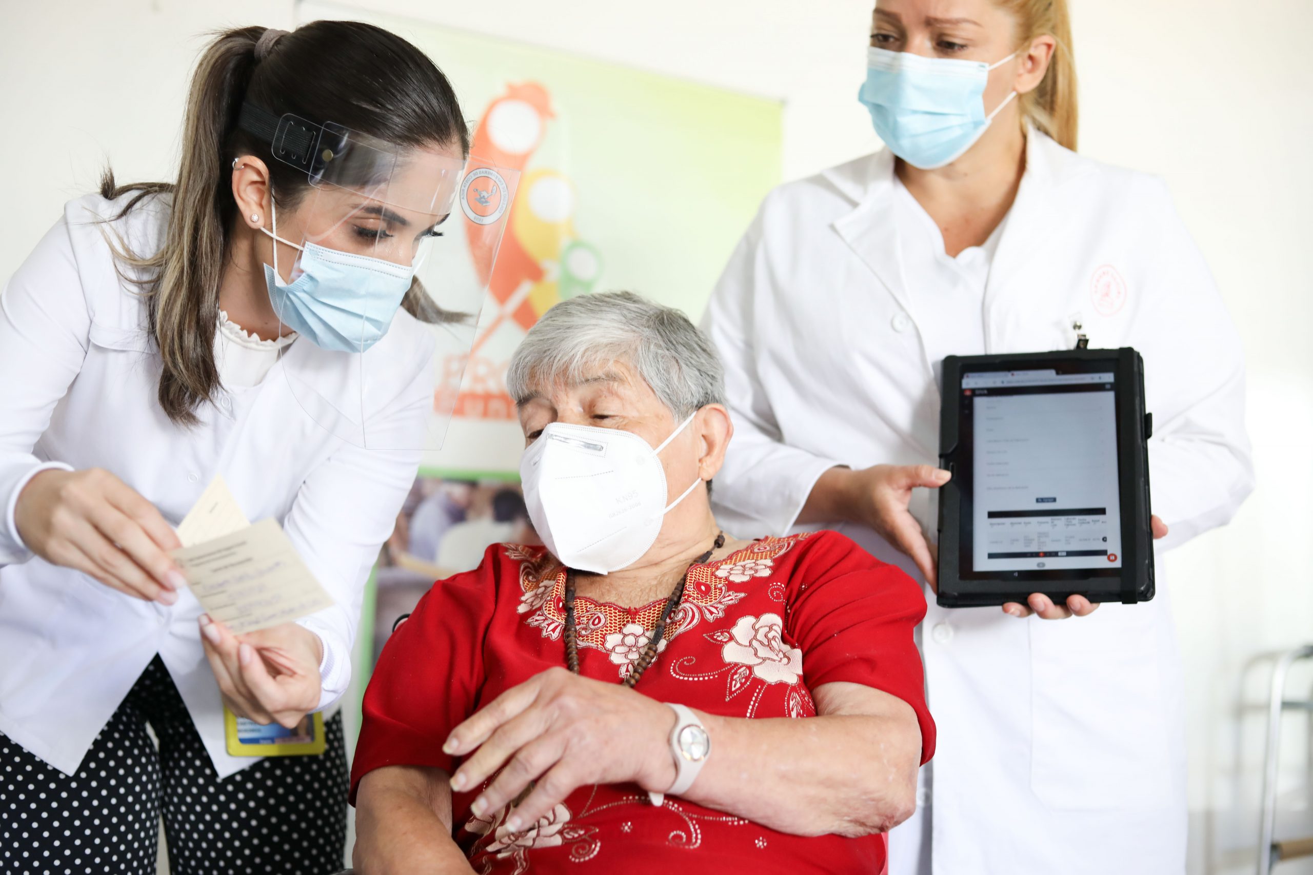 Imagen principal del artículo: COVID-19: Salud reporta 1063 casos nuevos, 17 fallecidos y 670 recuperados el 13 de enero