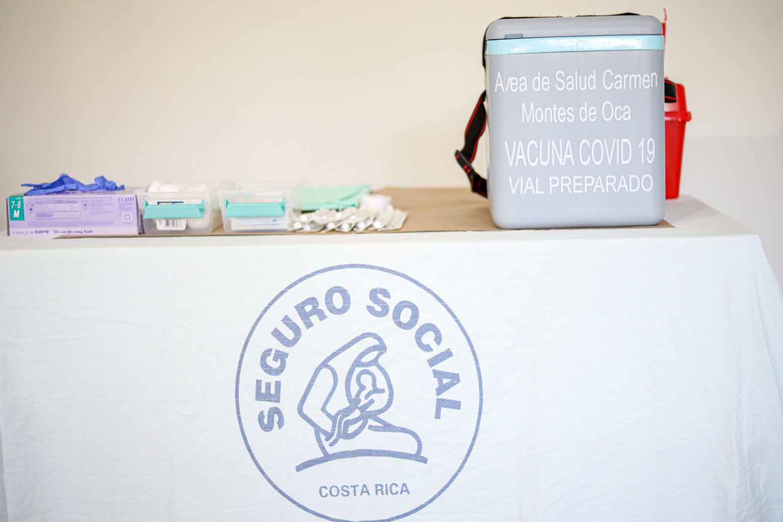 Imagen principal del artículo: Auditoría de la CCSS pide a directores certificar listas de personas a vacunar contra la COVID-19