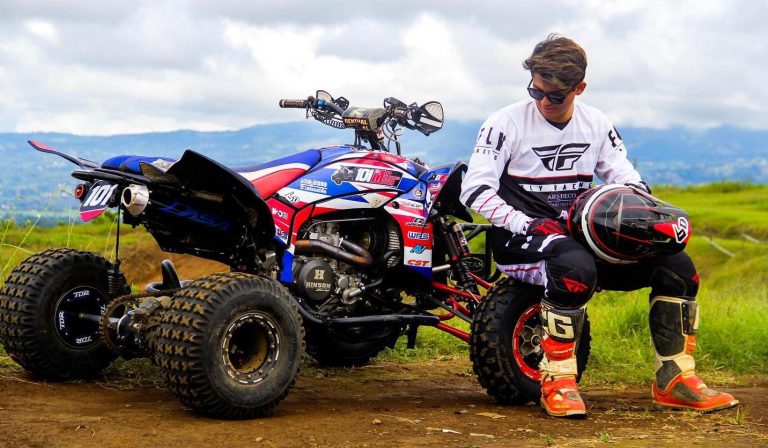 César Jiménez se coronó campeón del Odessa Arenacross 2021 en Texas, Estados Unidos