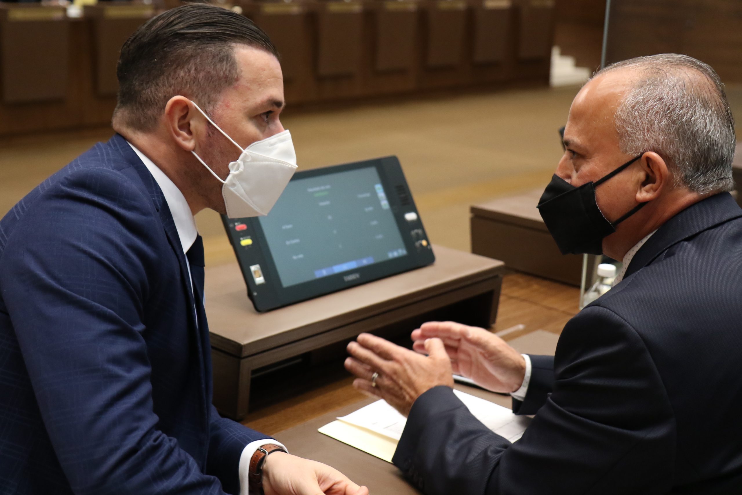 Imagen principal del artículo: Aprobado presupuesto para más vacunas y creación de Agencia Nacional de Gobierno Digital