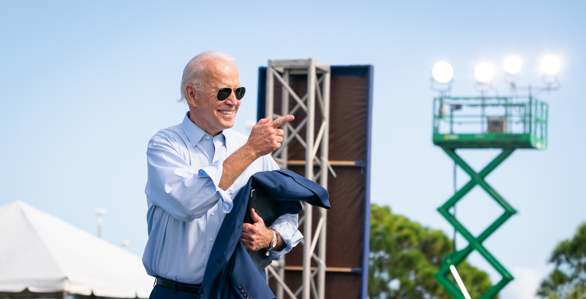 Imagen principal del artículo: Biden no pierde el tiempo y revierte políticas de la era Trump