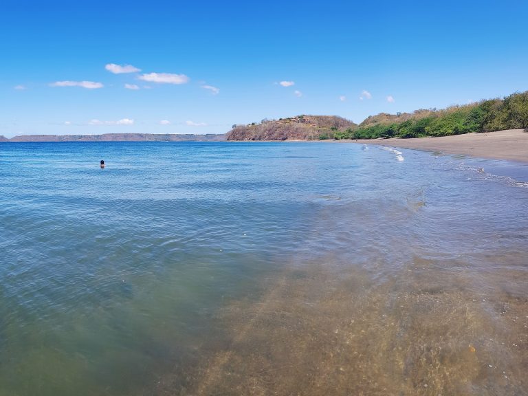 Mercadito gastronómico y cultural en Playa Panamá busca ayudar a jefas de hogar de la comunidad