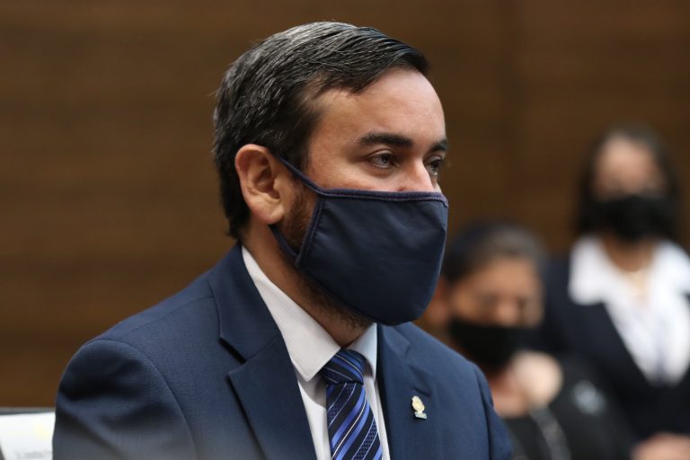 Fiscalía pidió asistencia penal internacional en causa contra Jonathan Prendas por viaje a España